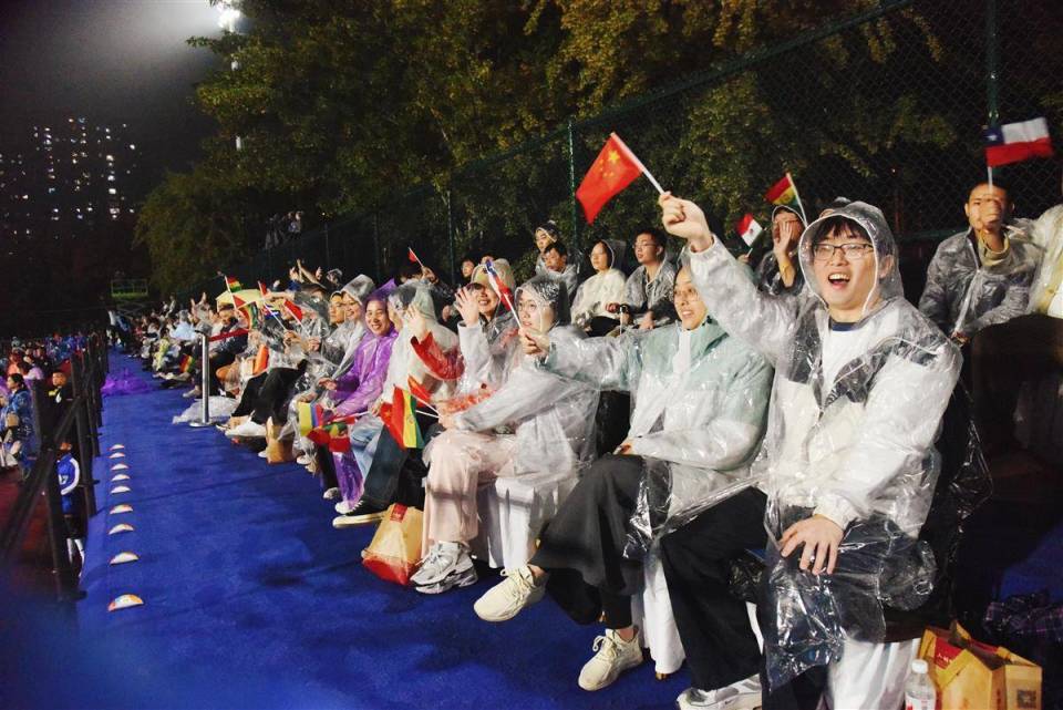 场特别的国, mEIKq