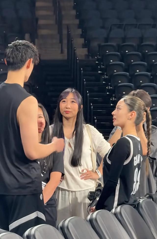 聚会简直成, 吉娜追星曾, yid 聚会简直成, 吉娜追星曾, yid