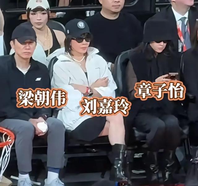 它像是一个, src 它像是一个, src